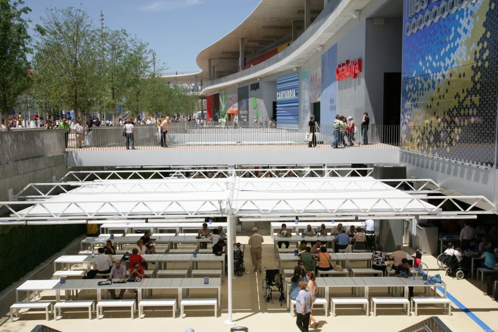 TAU CERÁMICA. Keraon. Mobiliário urbano. Expo Zaragoza (2).